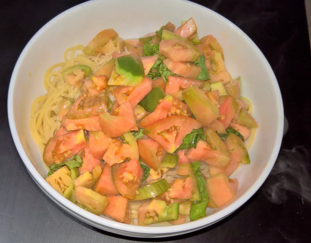 Spaghetti alla chitarra all'insalata